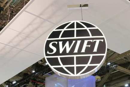 Мнение: вероятное отключение России от SWIFT не смертельно