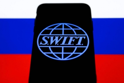 ЕС отключает от SWIFT Сбербанк, Россельхозбанк и Московский Кредитный Банк