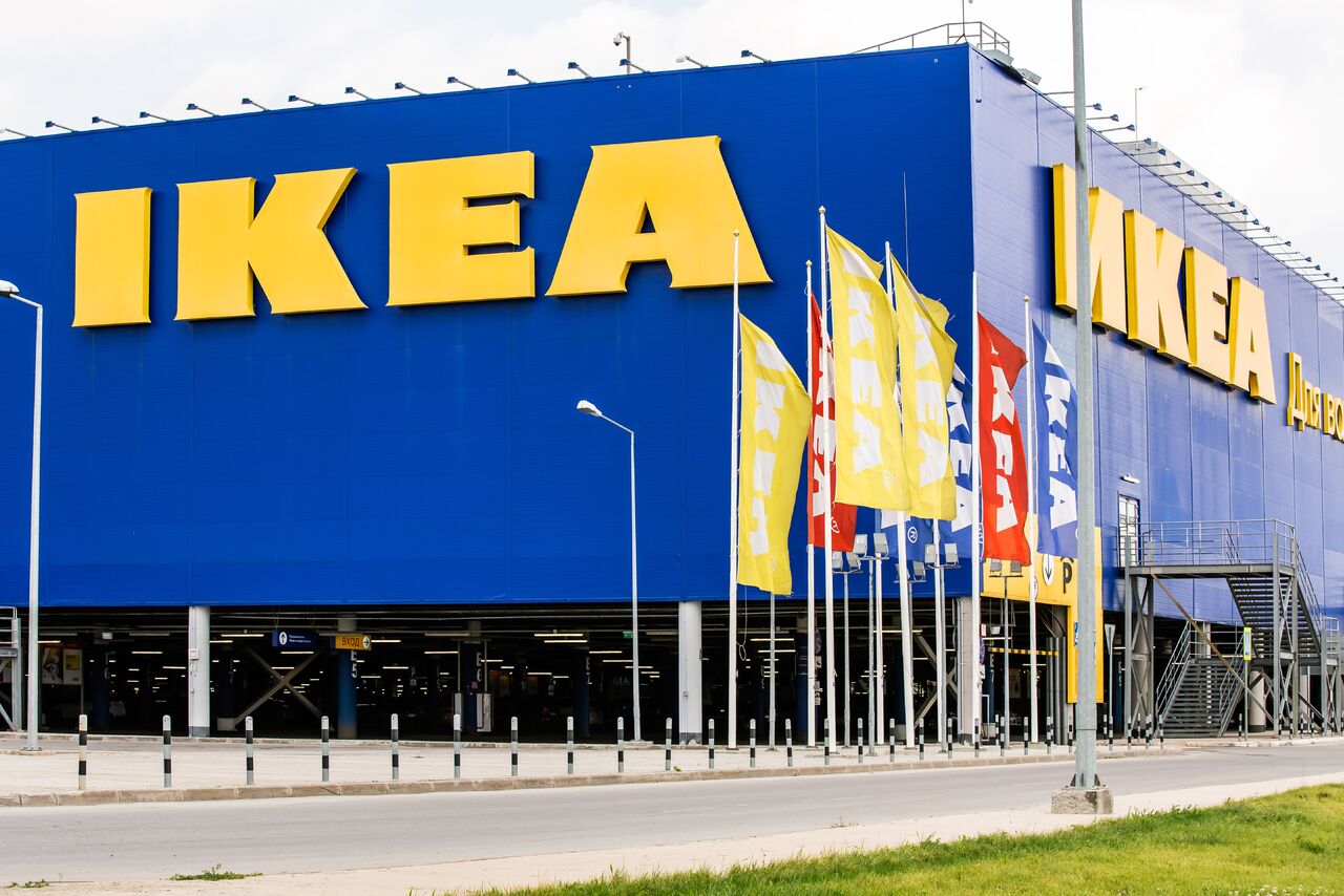 Шведская IKEA продаст свое банковское подразделение Кредит Европа банку