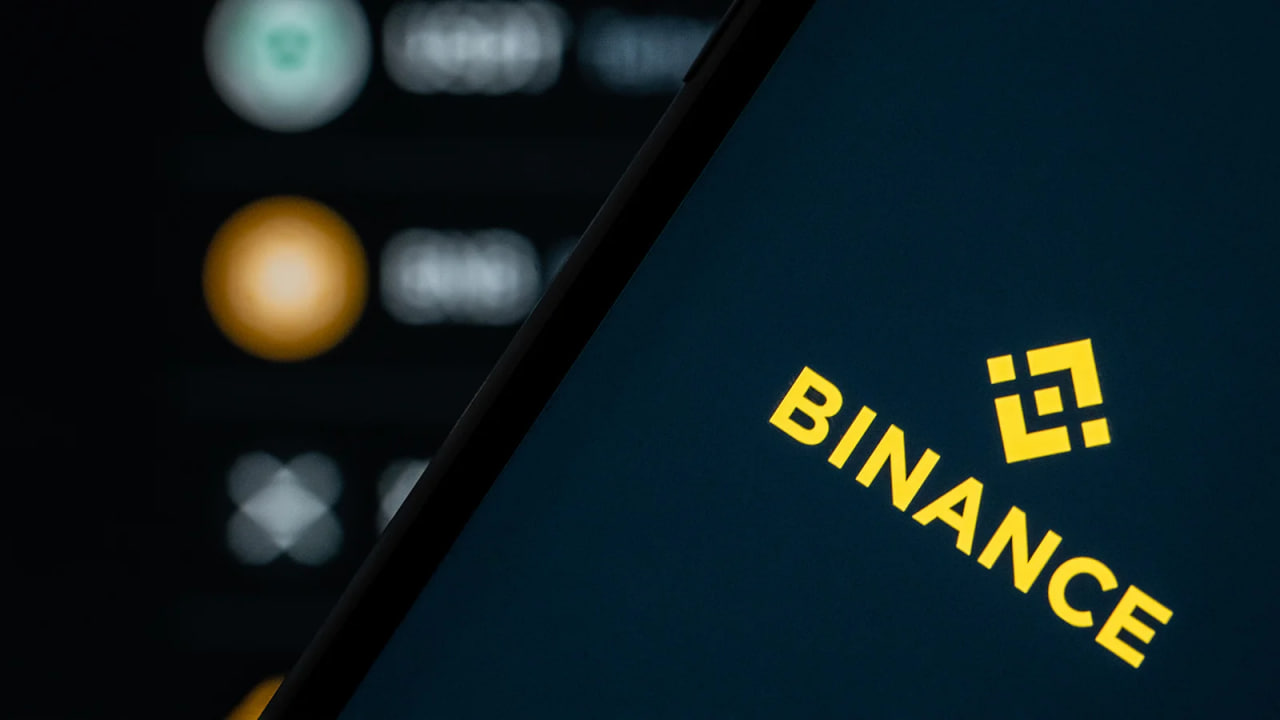 Криптобиржа Binance объявила об уходе из России