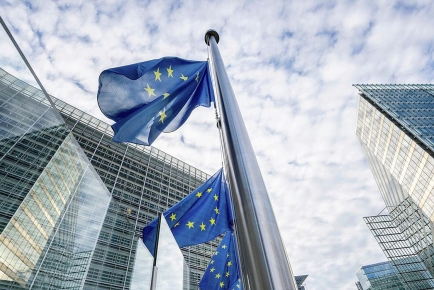 Еврокомиссия готовит новый удар по российским банкам и нефтяному рынку