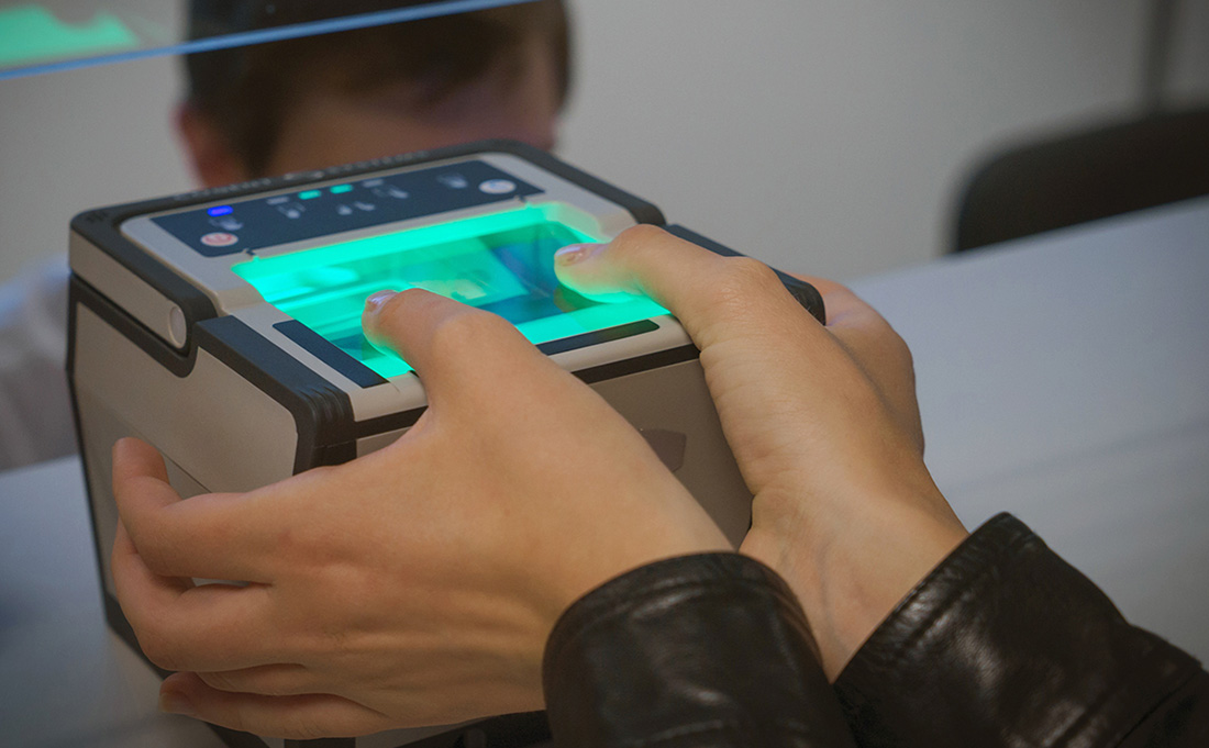 Сбербанк запускает оплату по биометрии для подростков с 14 лет