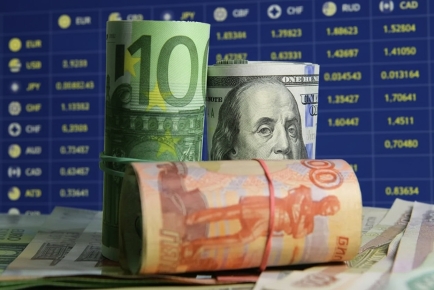 Как перевести деньги в Россию в 2025 году бизнесу: схемы для ИП, комплаенс и реалии международных расчётов