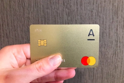 Банки ищут выход из массовых блокировок счетов: что предлагают эксперты